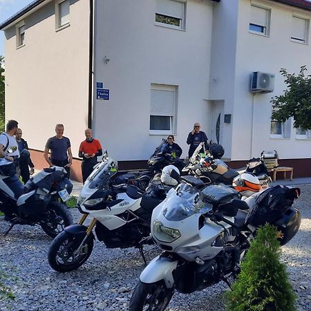 7 Kucica Apartment Livno Bagian luar foto