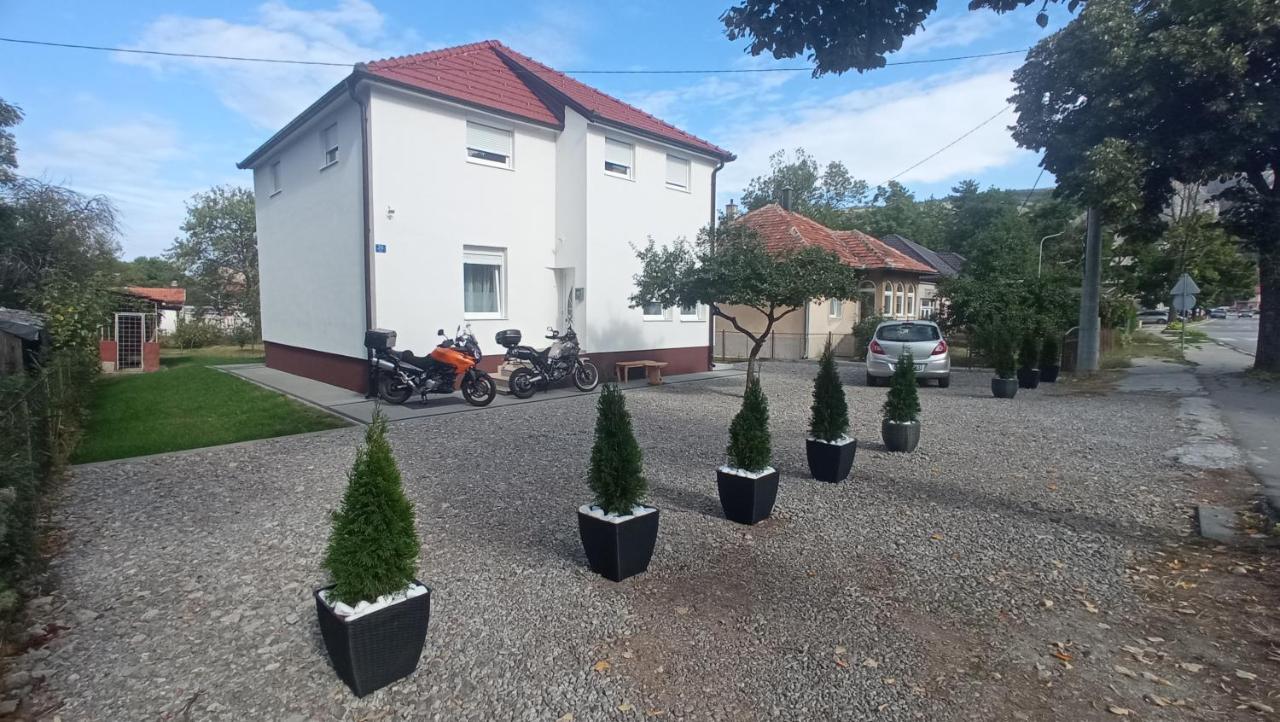 7 Kucica Apartment Livno Bagian luar foto